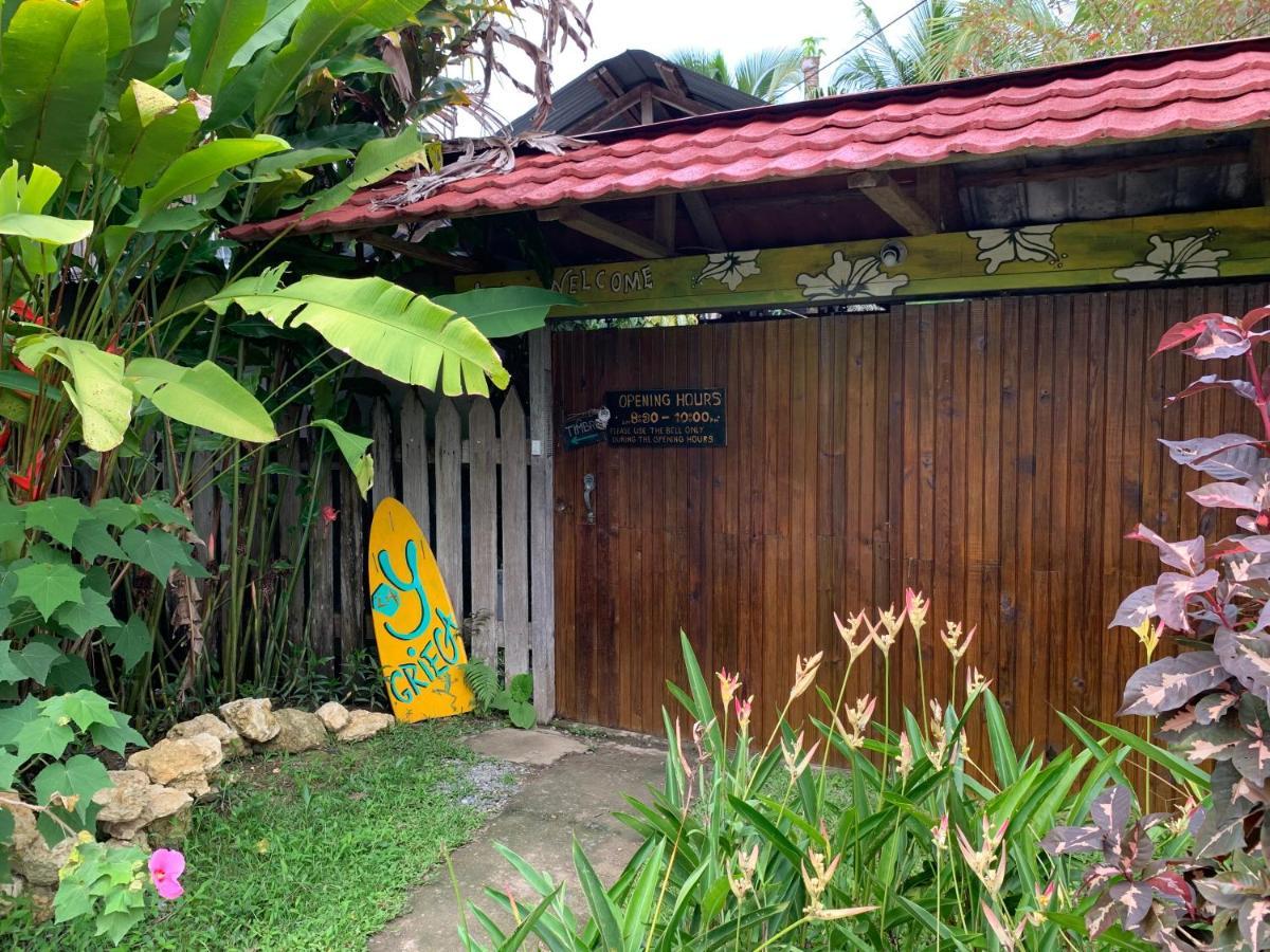 Surf Camp Hotel Bocas del Toro Exterior photo