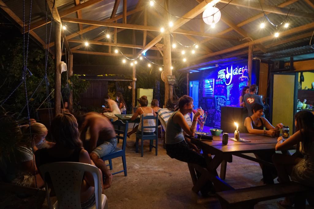 Surf Camp Hotel Bocas del Toro Exterior photo