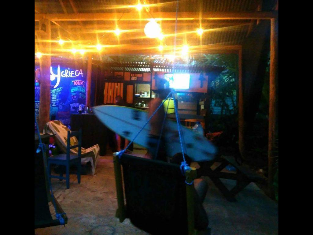Surf Camp Hotel Bocas del Toro Exterior photo